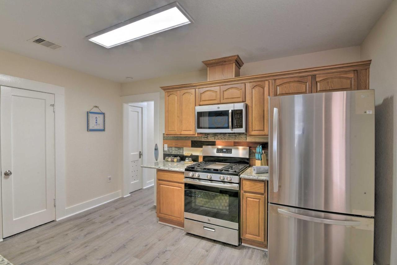 Bright Galveston Bungalow Half Mi To Pleasure Pier المظهر الخارجي الصورة
