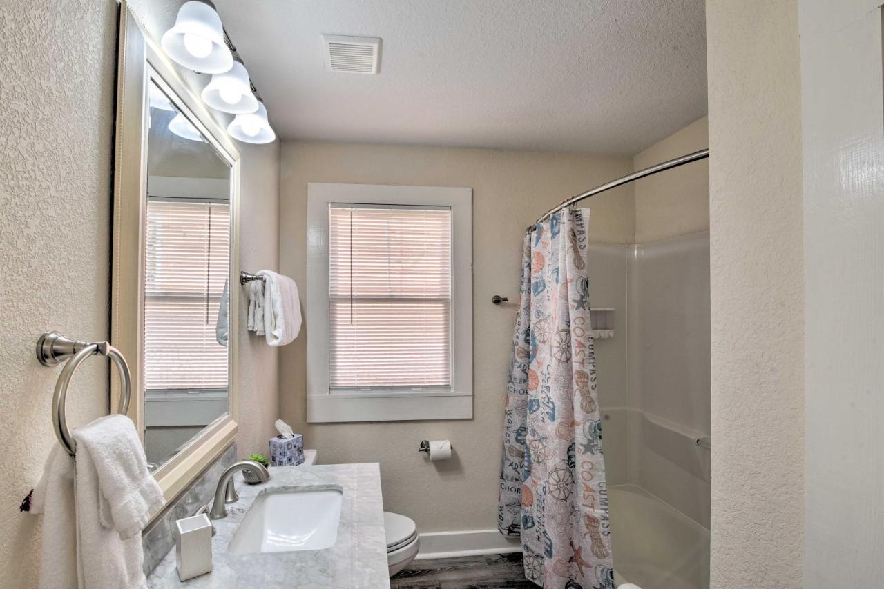 Bright Galveston Bungalow Half Mi To Pleasure Pier المظهر الخارجي الصورة