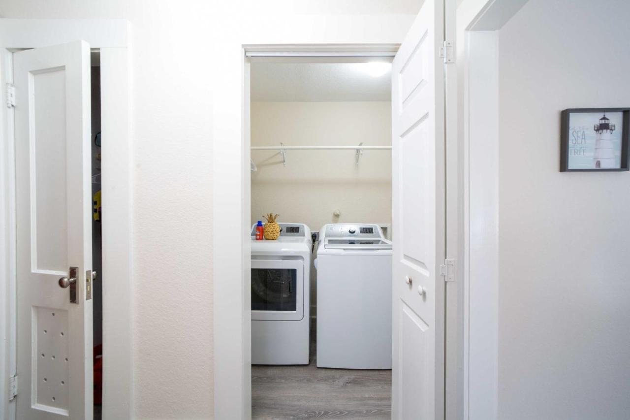 Bright Galveston Bungalow Half Mi To Pleasure Pier المظهر الخارجي الصورة
